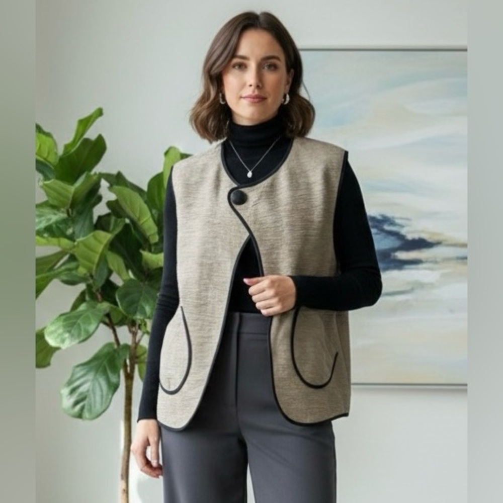 Australian LTRO Tan/Beige, Unique Vest Black Trim, Front Pockets, OS